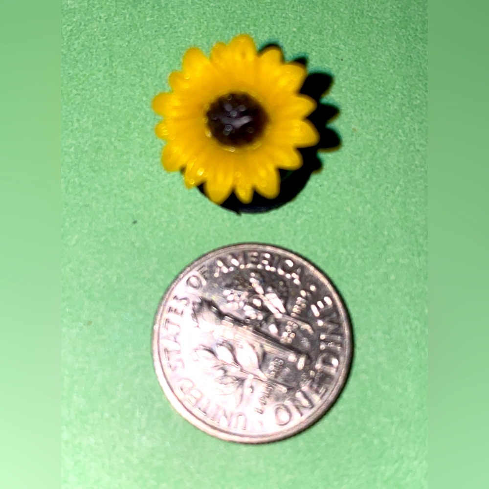 (10 for $15) Sunflower flower Crocs Shoe Charms